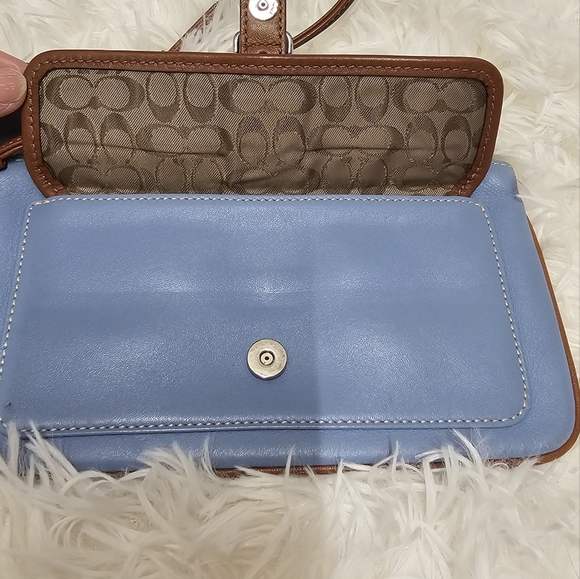 Coach Hampton Bag Classy Vintage Wristlet Blue Leather Authentic 💙 Buckle Snap